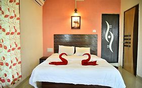 Meridian Villa - Besides Valley View With Swimming Pool & Strawberry Farms
